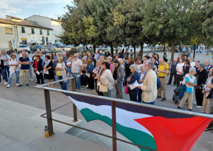 بلدية طولكرم تشارك في يوم القراءة الجماعية في مدينة تافارنيللي الايطالية