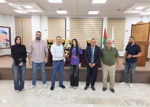 بلدية طولكرم تكرّم فريق فتيات طولكرم لكرة القدم