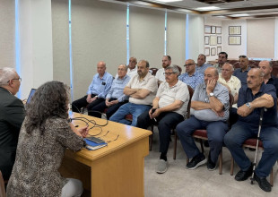 بلدية بيت جالا تعقد لقاءً مجتمعيًا لمناقشة مشروع تأهيل شارع الشهيد جايل العرجا وتوقع اتفاقية التنفيذ.