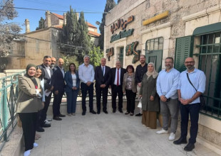 بلدية بيت جالا تبحث مع معالي وزير الثقافة سبل التعاون المشترك وتطوير القطاع الثقافي .