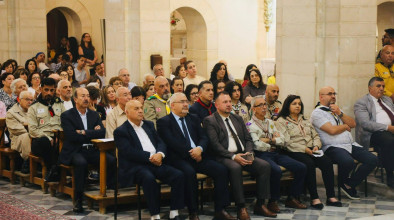 مشاركة رئيس بلدية بيت جالا السيد فلاديمير خاروفة وعضو المجلس البلدي السيد راني قطان في القداس الاحتفالي.