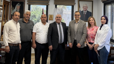 بلدية بيت جالا تبحث مع الأونروا والشركاء تطوير البنية التحتية وتحسين الخدمات في المخيمات.