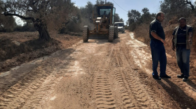 Salfit Municipality and the Agricultural Committee, in cooperation with the Ministry of Public Works and Housing in Salfit, begin rehabilitating agricultural roads.