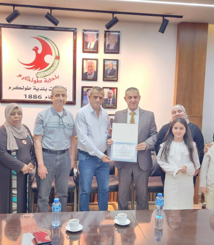 رئيس بلدية طولكرم يستقبل وفد جمعية حماية الطفولة