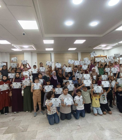 بلدية طولكرم تنظم معرض تدوير وتكرم أطفاله