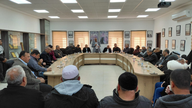 وزير هيئة مقاومة الجدار يزور بيت أولا ويلتقي بالمؤسسات وأصحاب الأراضي المهددة.