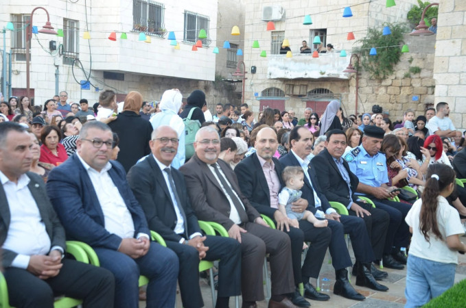 رئيس بلدية بيت جالا يشارك في فعاليات مهرجان الفقوس في بيت ساحور.